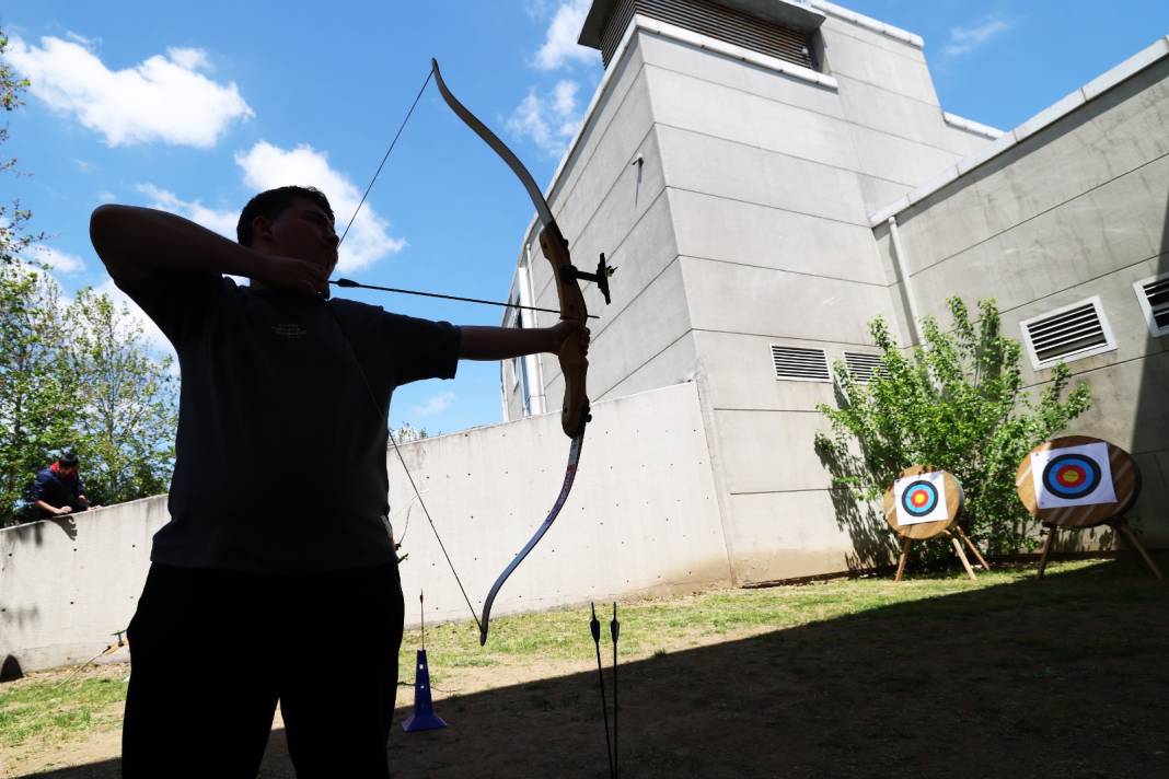İBB yurtlarında spor şöleni: Gençler hem yarıştı hem eğlendi 4